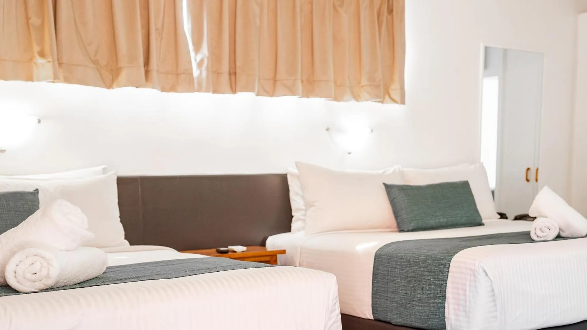 Emerald Maraboon Motor Inn 