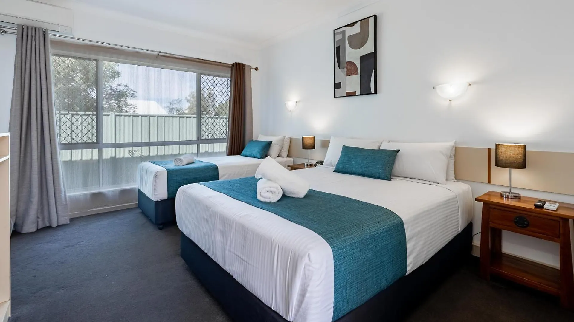 Emerald Maraboon Motor Inn 