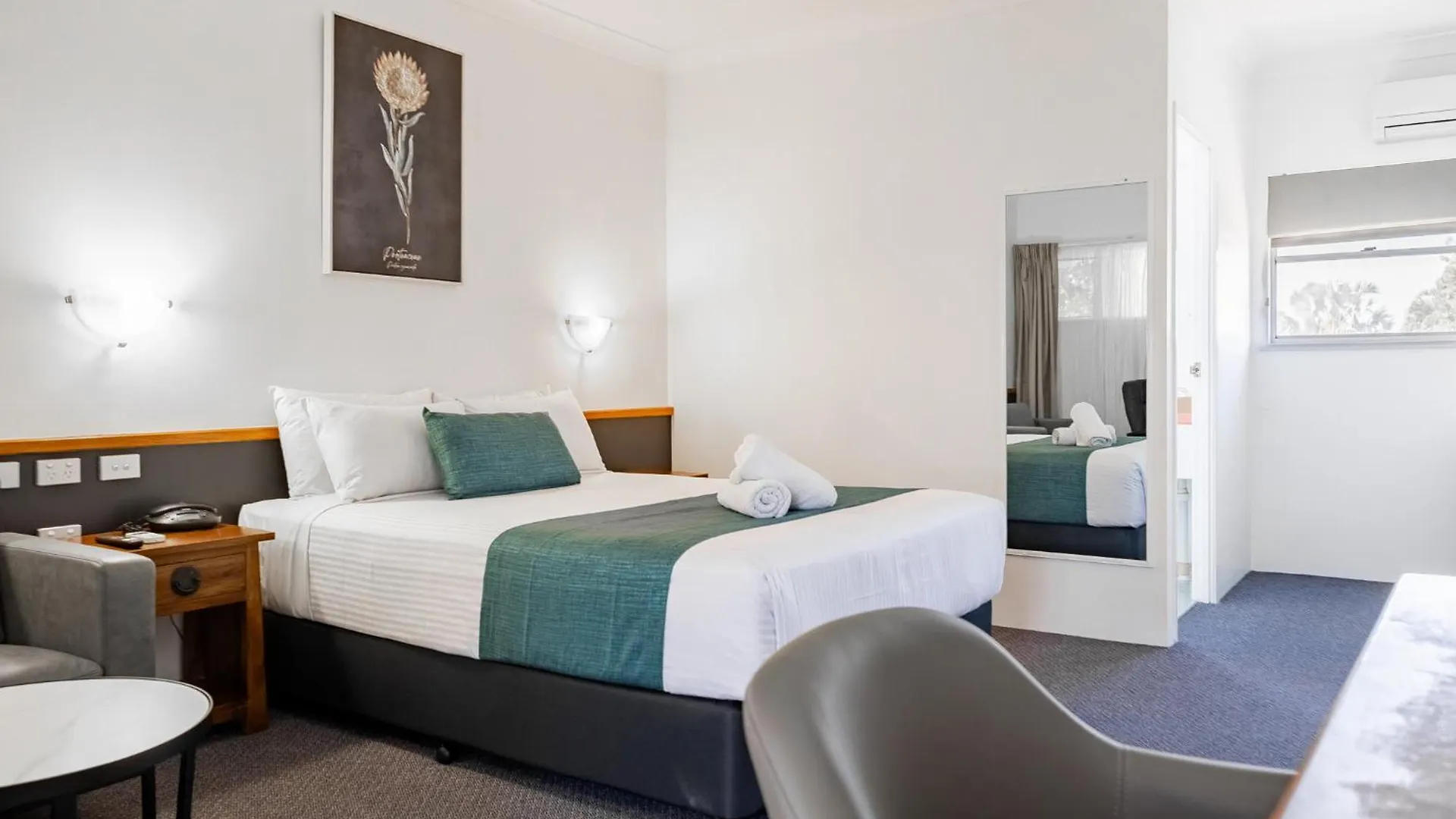 Emerald Maraboon Motor Inn 