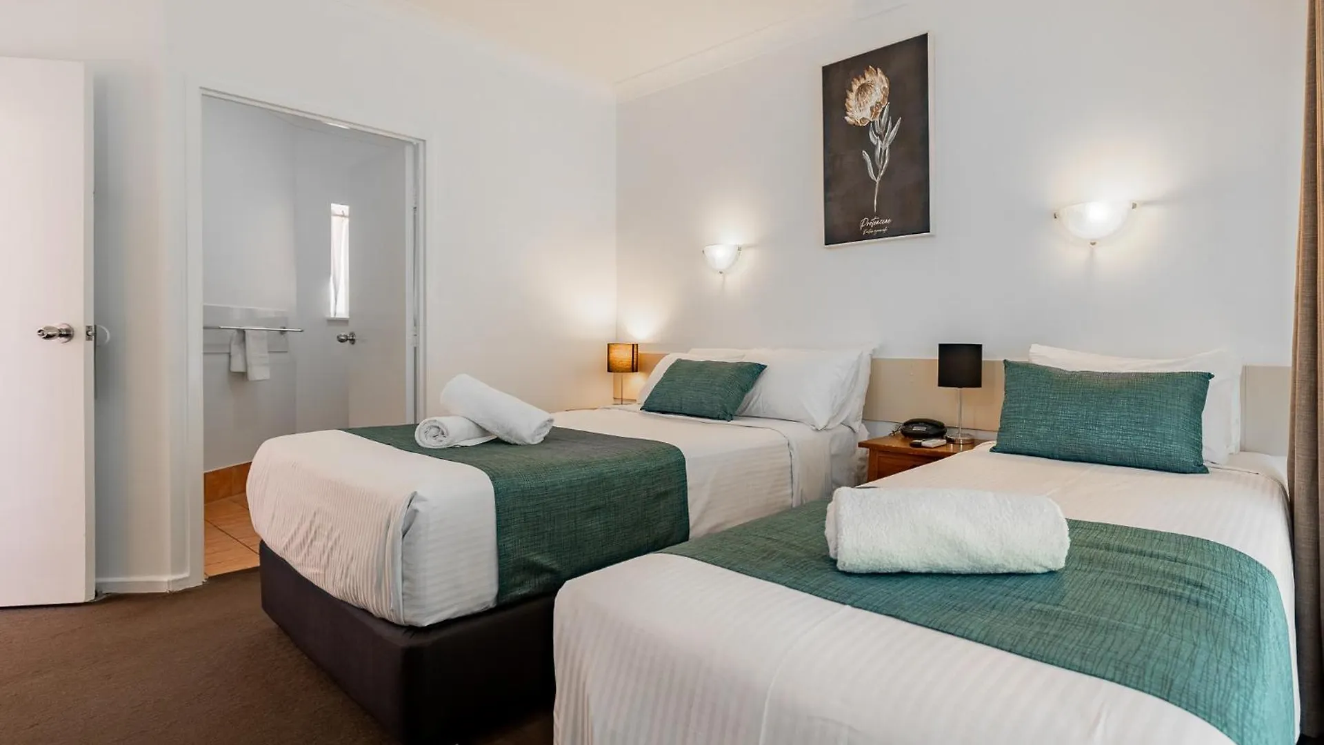 Motel Emerald Maraboon Motor Inn 